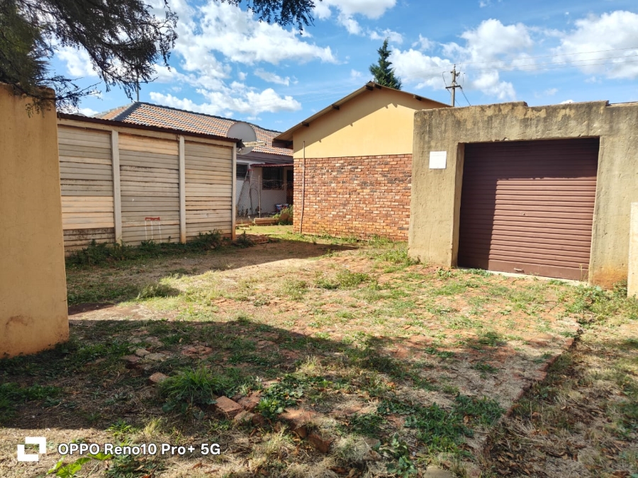 To Let 2 Bedroom Property for Rent in Promosa North West